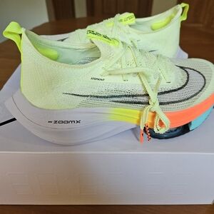 Nike ALPHAFLY NEXT % women's 8.5